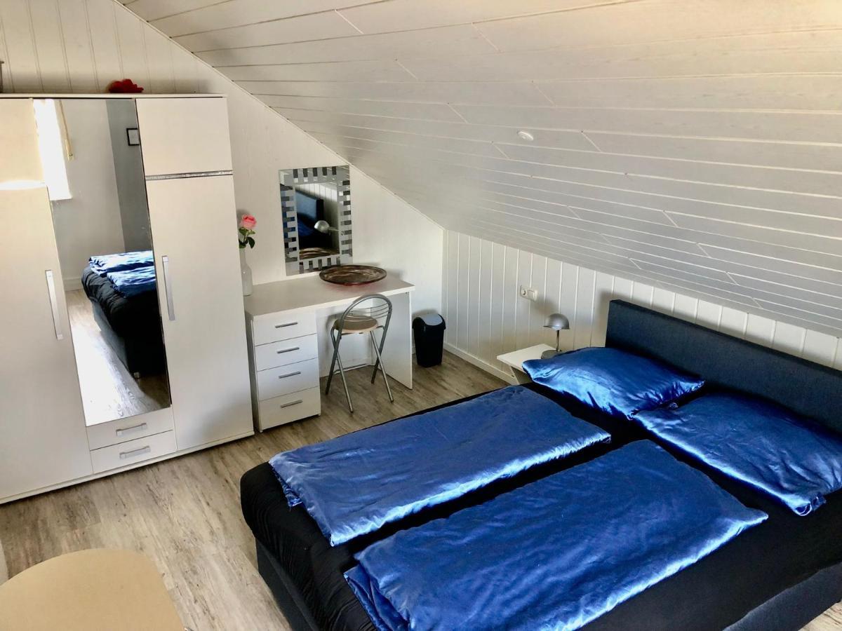 Gaestezimmer Beate Und Ferienwohnung Rheda Wiedenbrueck Exterior foto