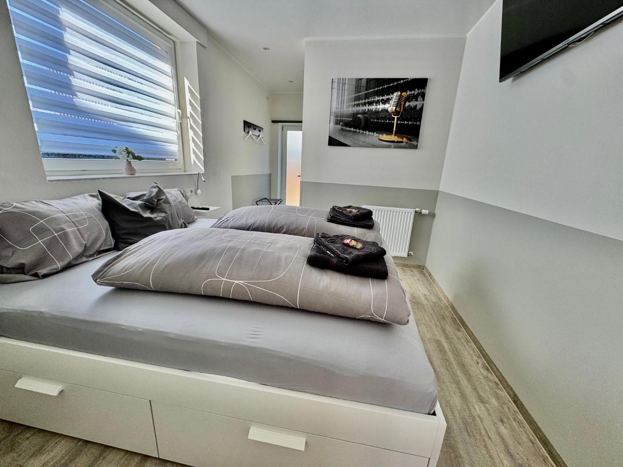 Gaestezimmer Beate Und Ferienwohnung Rheda Wiedenbrueck Exterior foto